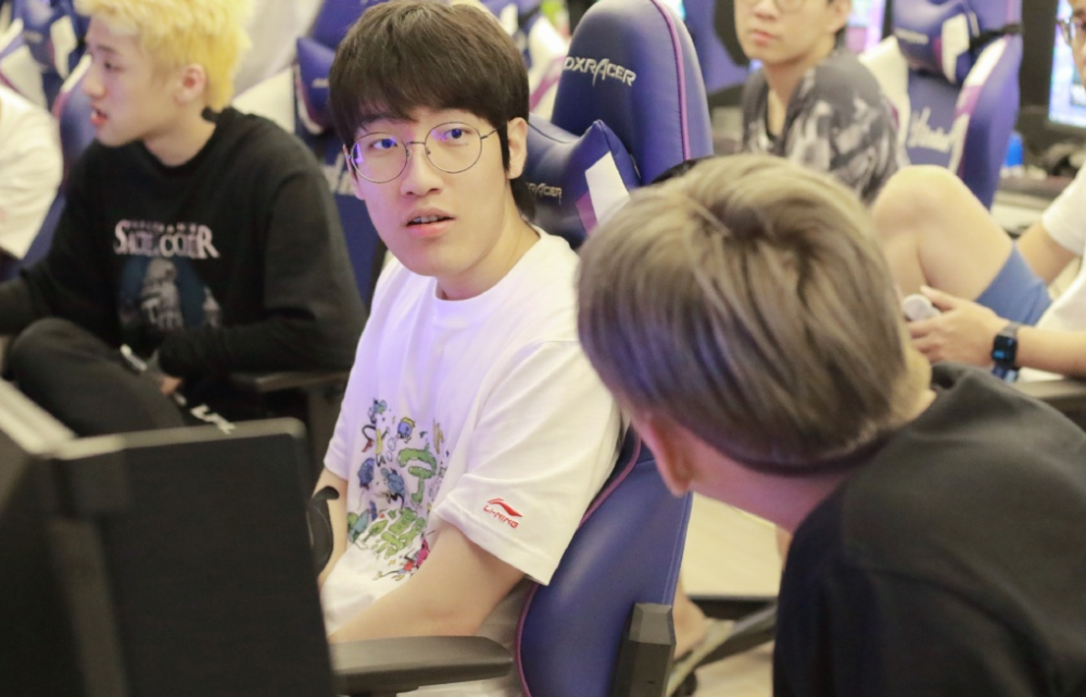 九游-关于JackeyLove回归赛场，战术调整首场状态亮眼，日本队观众沸腾！的信息