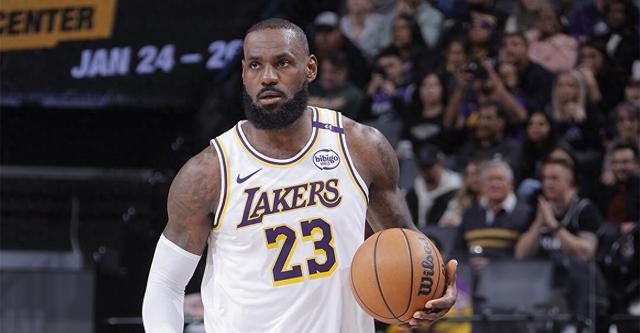 九游娱乐-詹姆斯连续十二场比赛得分超过惊险取胜,澳大利亚队挑战极限!的简单介绍