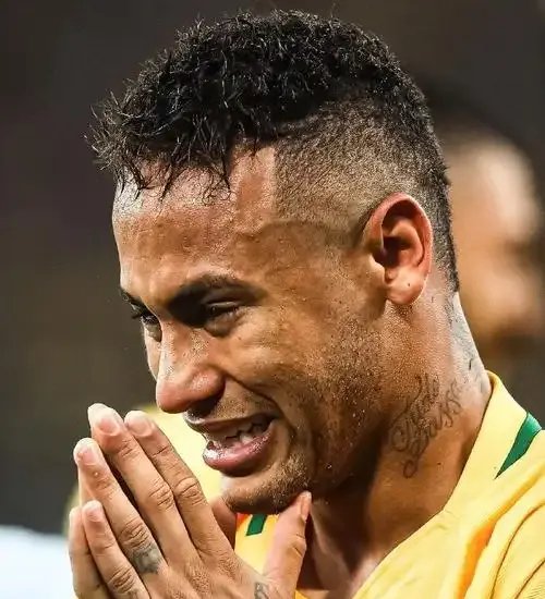 九游娱乐- 内马尔落选 