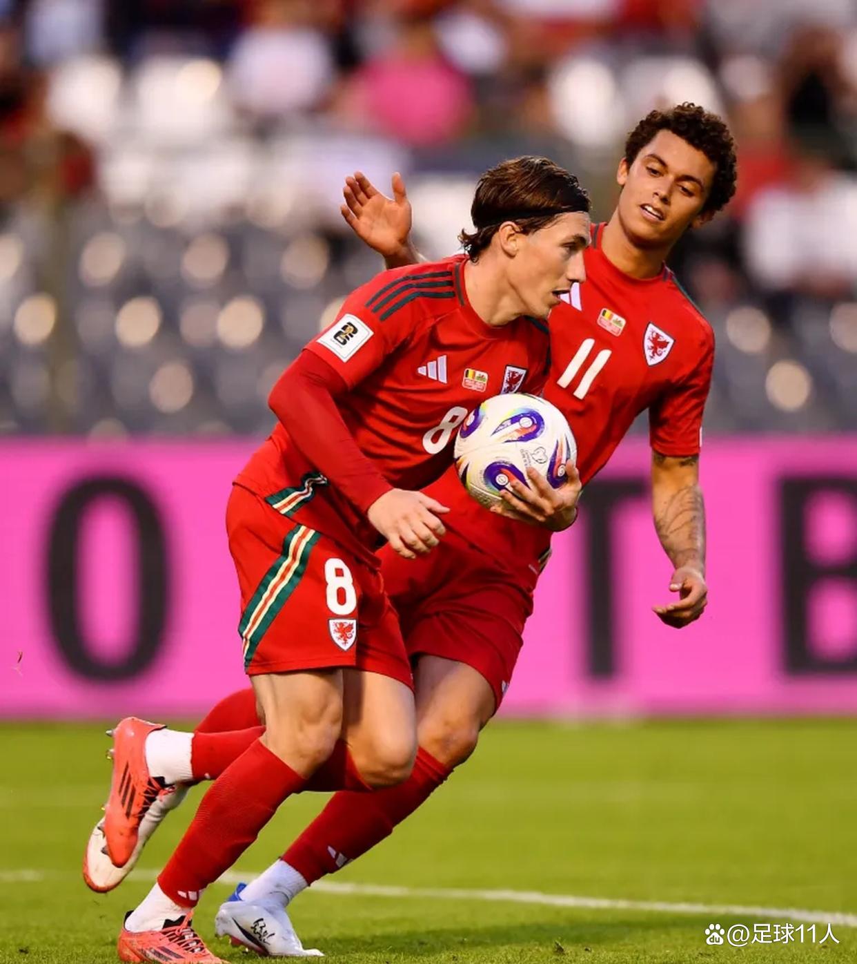 九游体育- 德布劳内踢前锋 