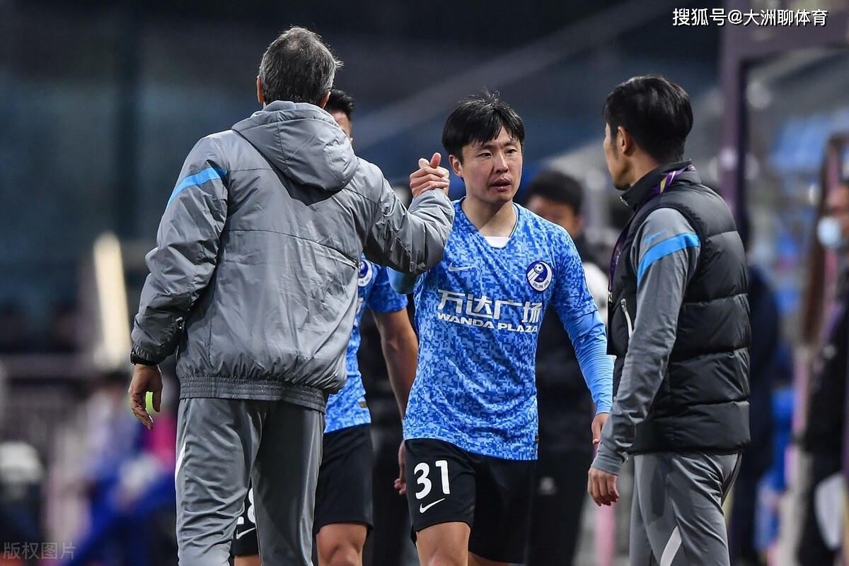九游娱乐- 阿扎伦卡遭遇十二连败,法国队教练面临压力了吗 